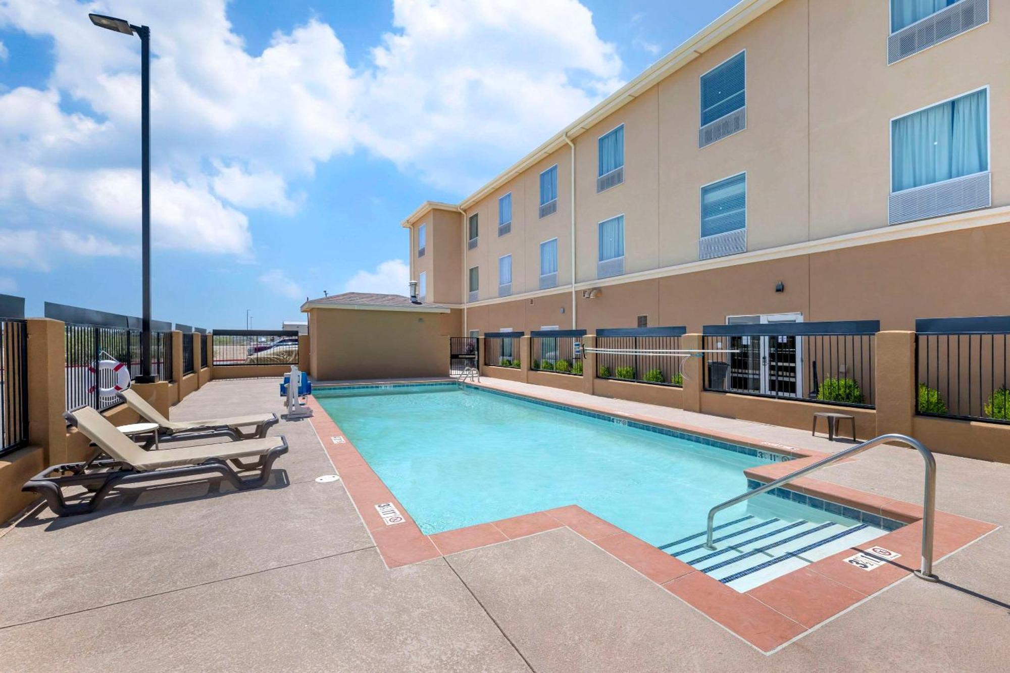 Quality Inn & Suites Carlsbad Caverns Area Kültér fotó